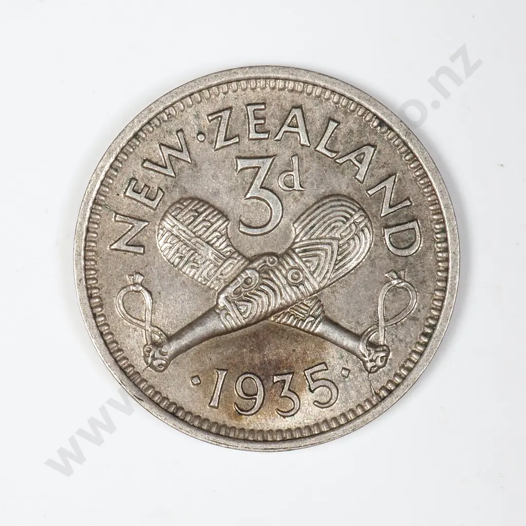1935 New Zealand Threepence Image 1++