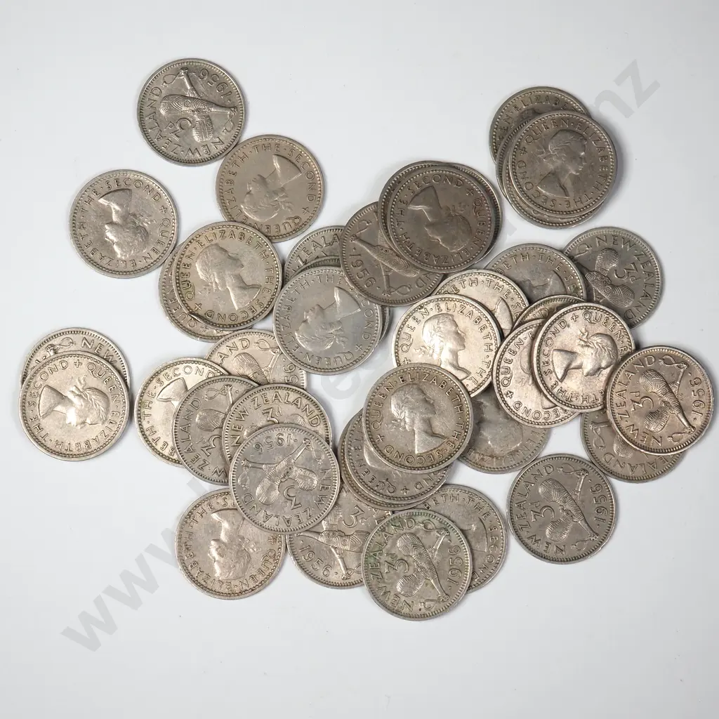 43 New Zealand 1956 Strapless Threepence's - Mostly Average - CV $344 NZD Image 1++