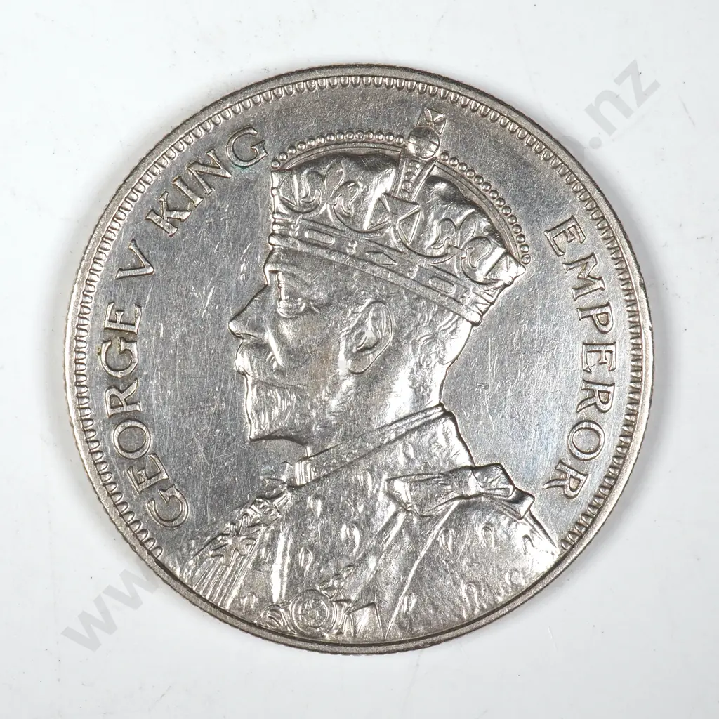 1934 New Zealand Half Crown - Better Grade Image 1++