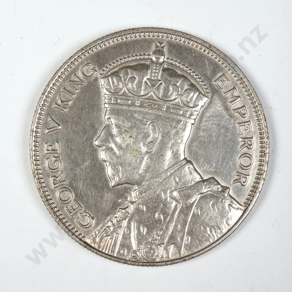1935 New Zealand Half Crown - Better Grade Image 1++