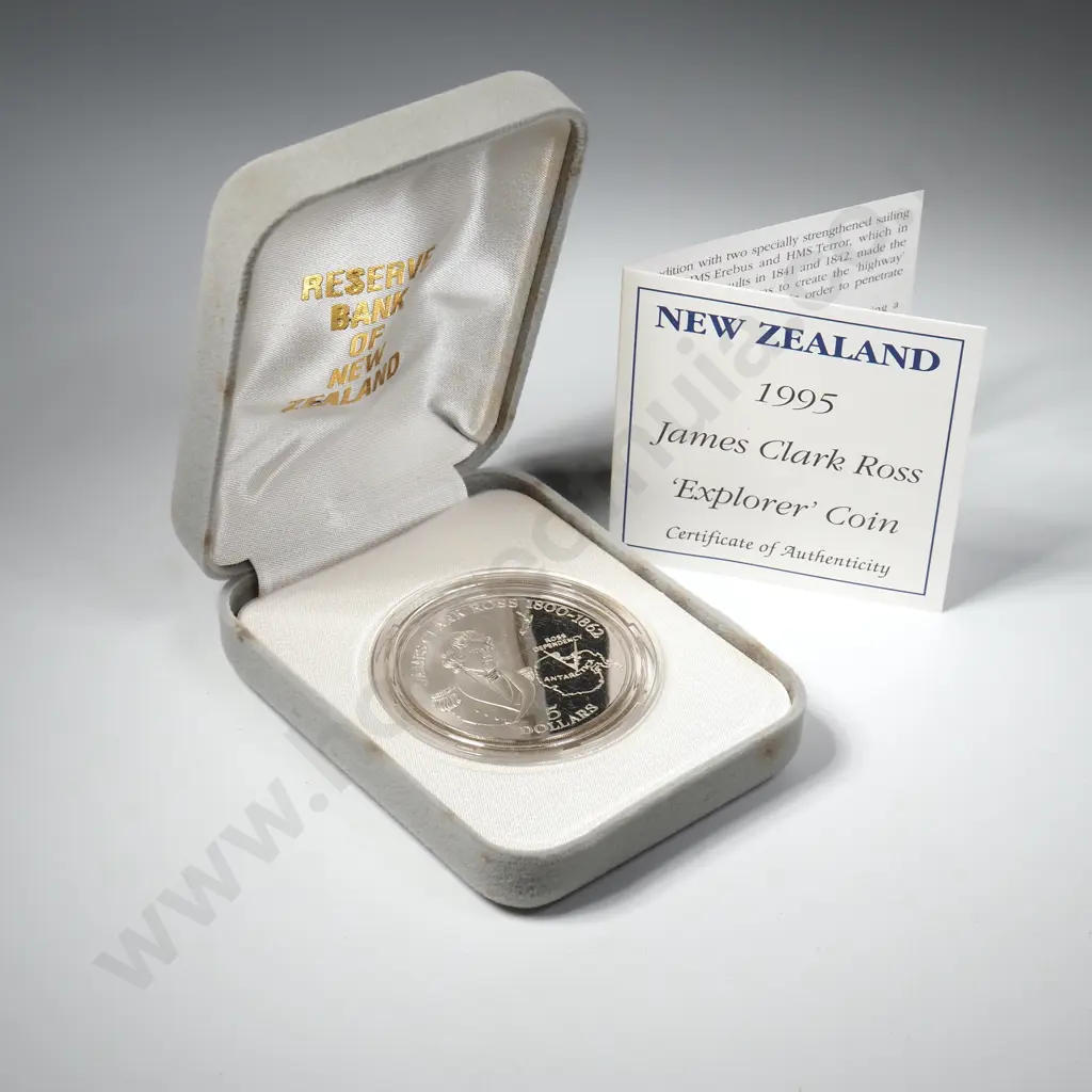 1995 New Zealand Silver Proof Explorer Coin 31.47 Grams of Sterling Silver Image 1++