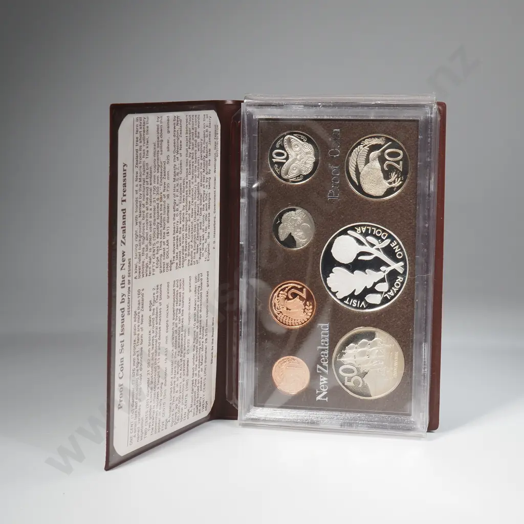 1981 New Zealand Proof Coin Set w Sterling Silver Dollar Image 1++