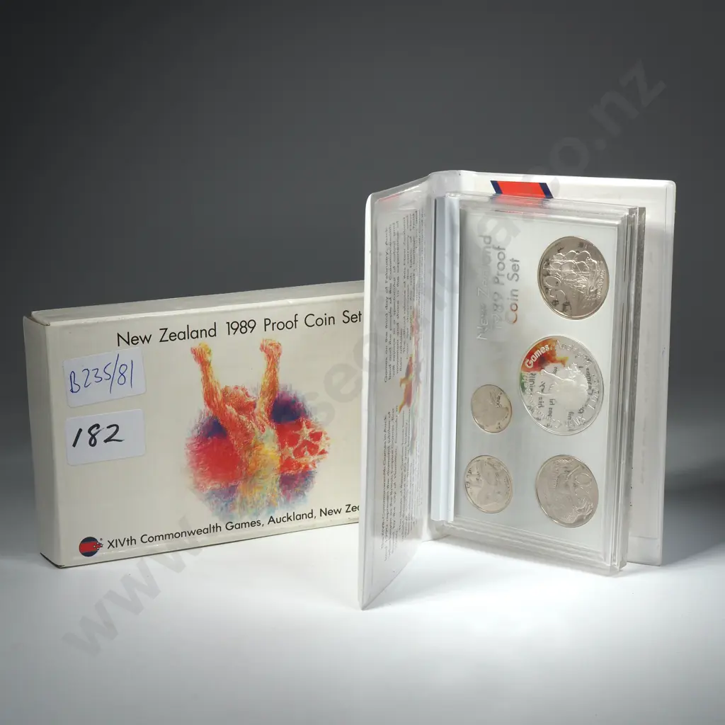 1989 New Zealand Proof Coin Set w Silver Dollar Image 1++
