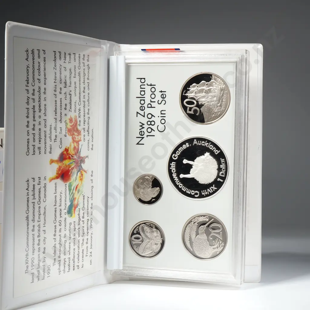 1989 New Zealand Proof Coin Set w Silver Dollar Image 1++
