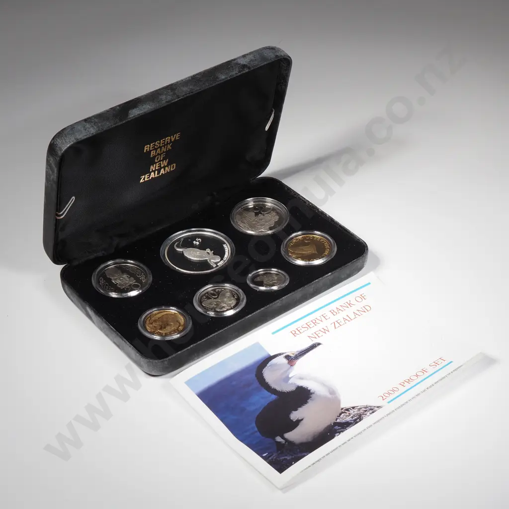 2000 New Zealand Pied Cormorant Silver Proof Coin Set Image 1++