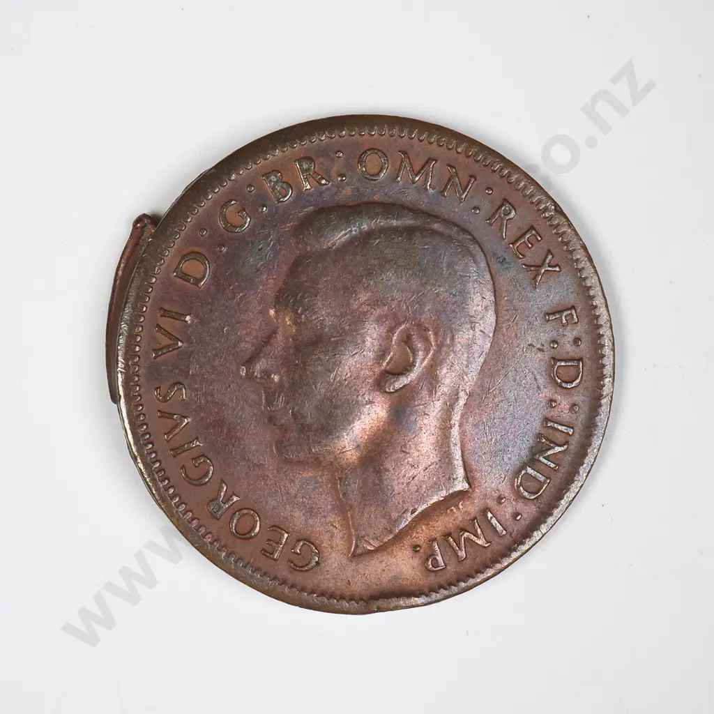 1943 Australia Penny w Significant Error Image 1++