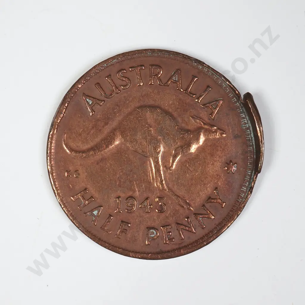 1943 Australia Penny w Significant Error Image 1++