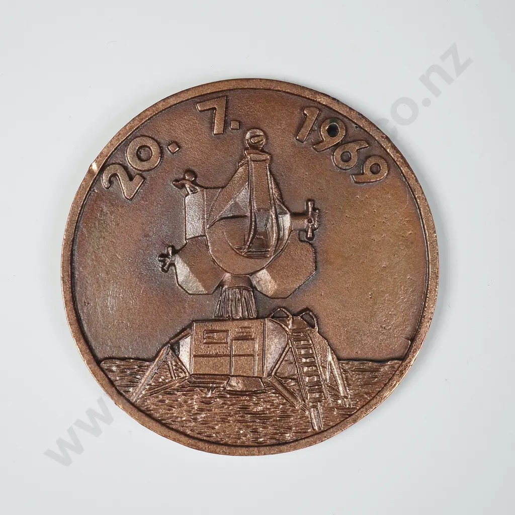 Apollo 11 Landing Commemorative Medallion Image 1++