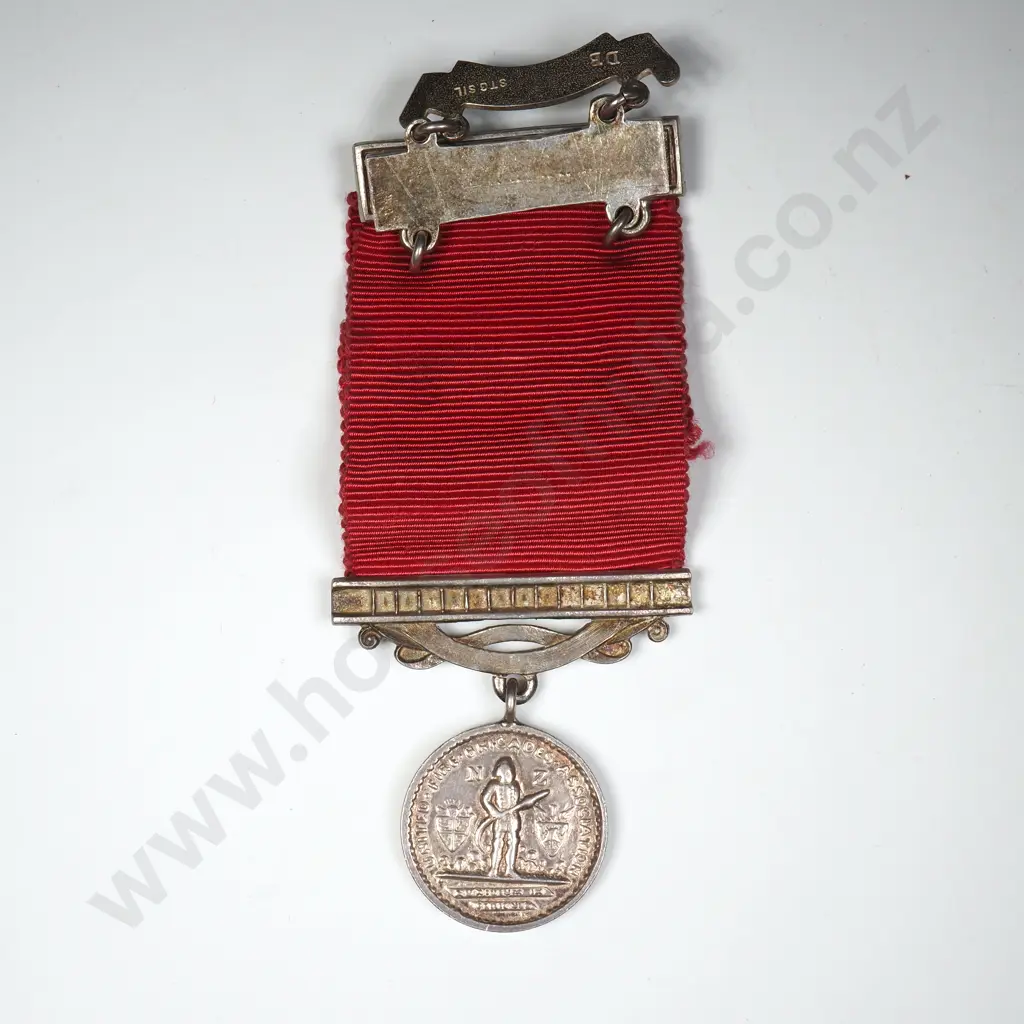 1921 Auckland Fire Board Life Member Sterling Silver Medal 29.7 Grams to H E Follas Image 1++