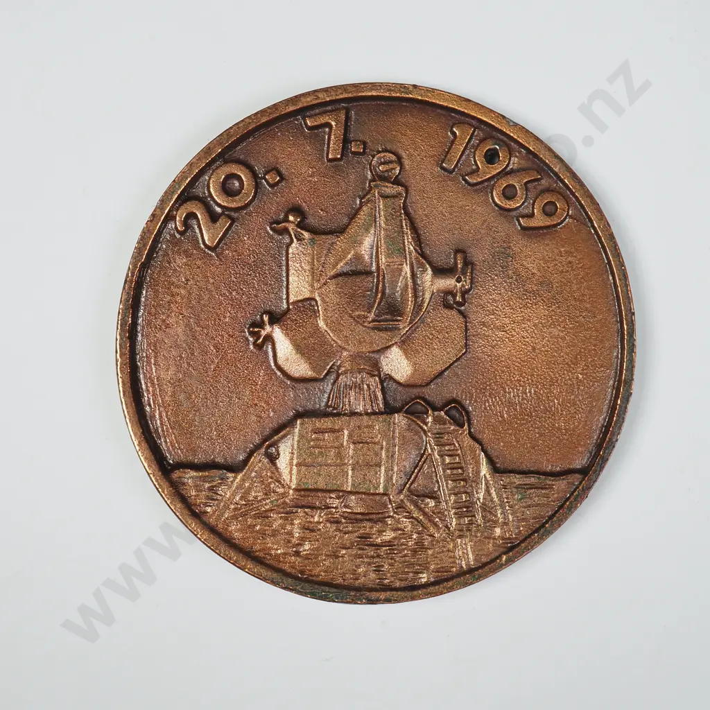 Apollo 11 Landing Commemorative Medallion Image 1++