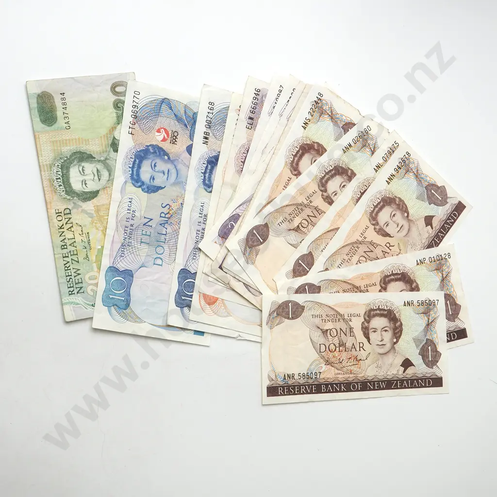 $65 Face Value of Older New Zealand Banknotes - Various Signatures Image 1++