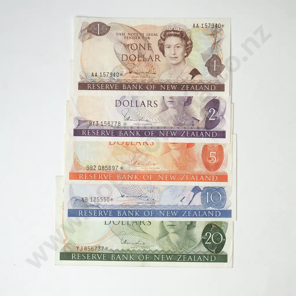 Assorted Hardie Star Banknotes - $1 / $2 / $5 / $10 / $20 Image 1++