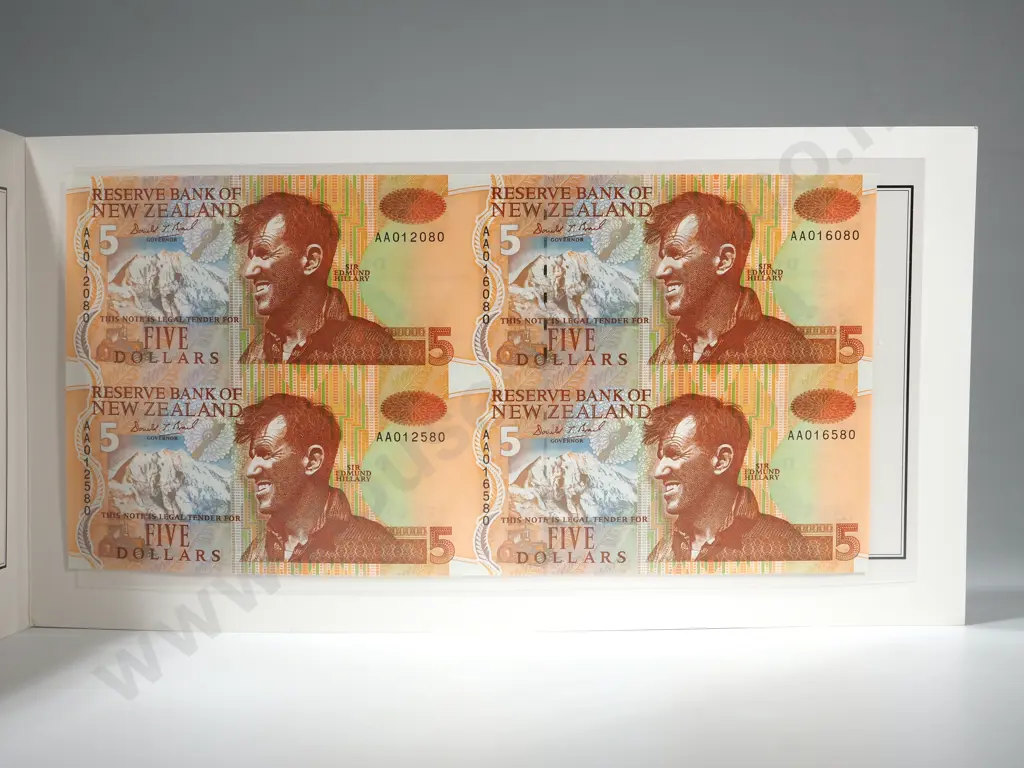 1992 New Zealand Presentation Uncut Sheet of Four Five Dollar Banknotes  Image 1++