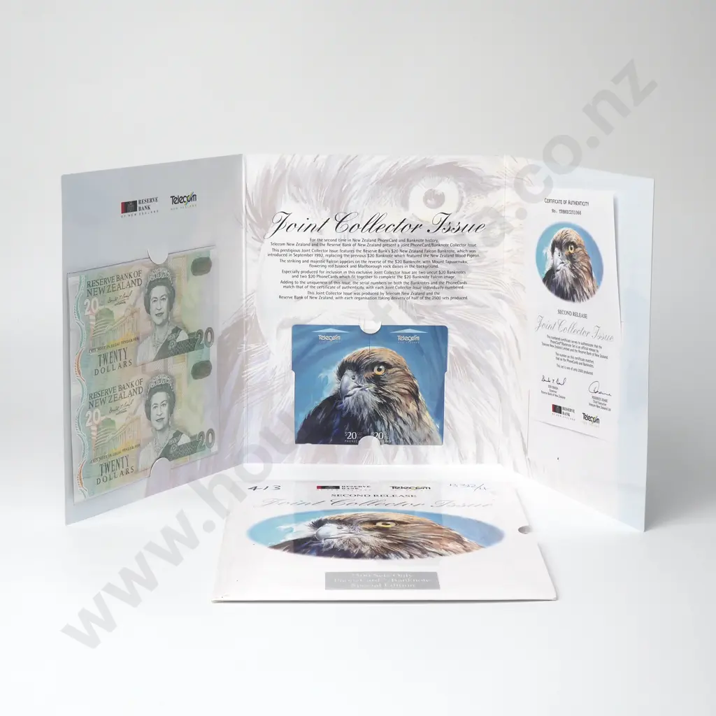Uncut Pair of $20 Banknotes & Phone Card Presentation Set  Image 1++