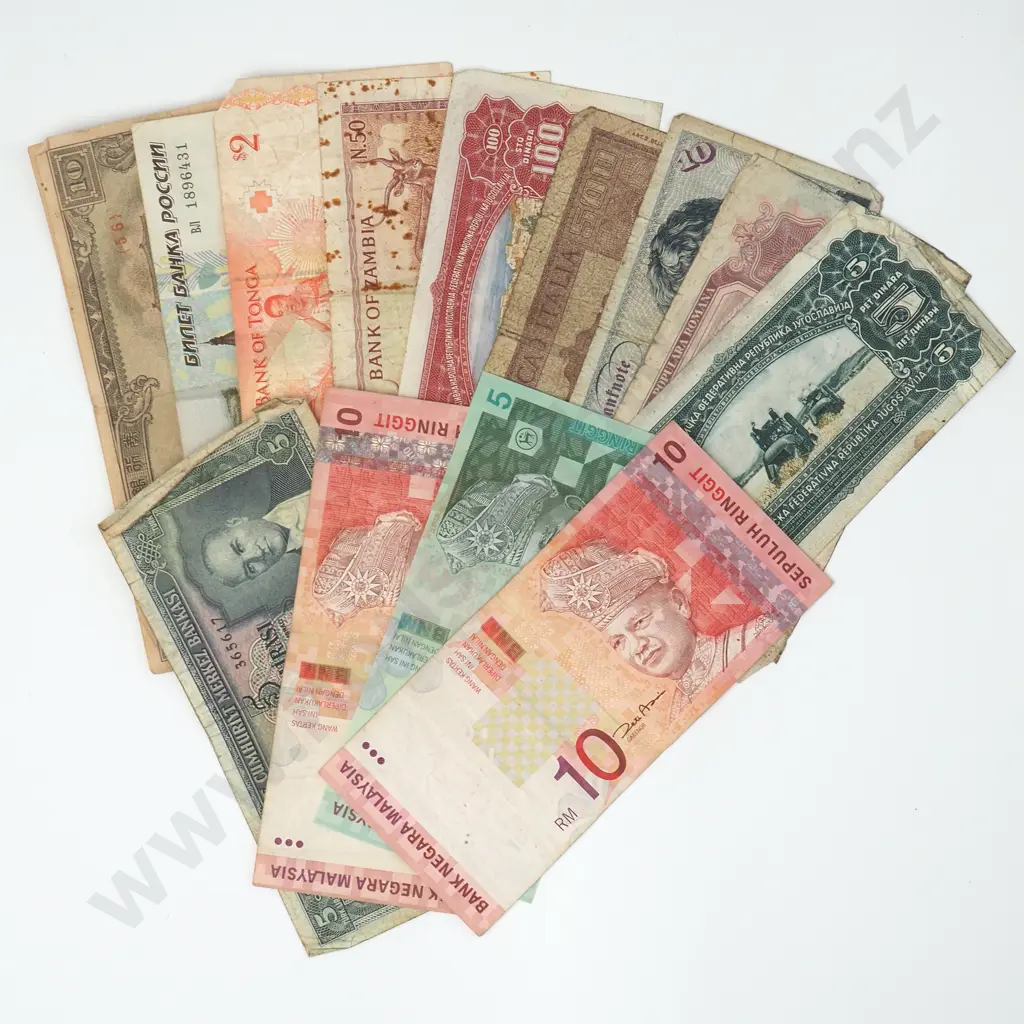 14 Assorted International Banknotes Image 1++
