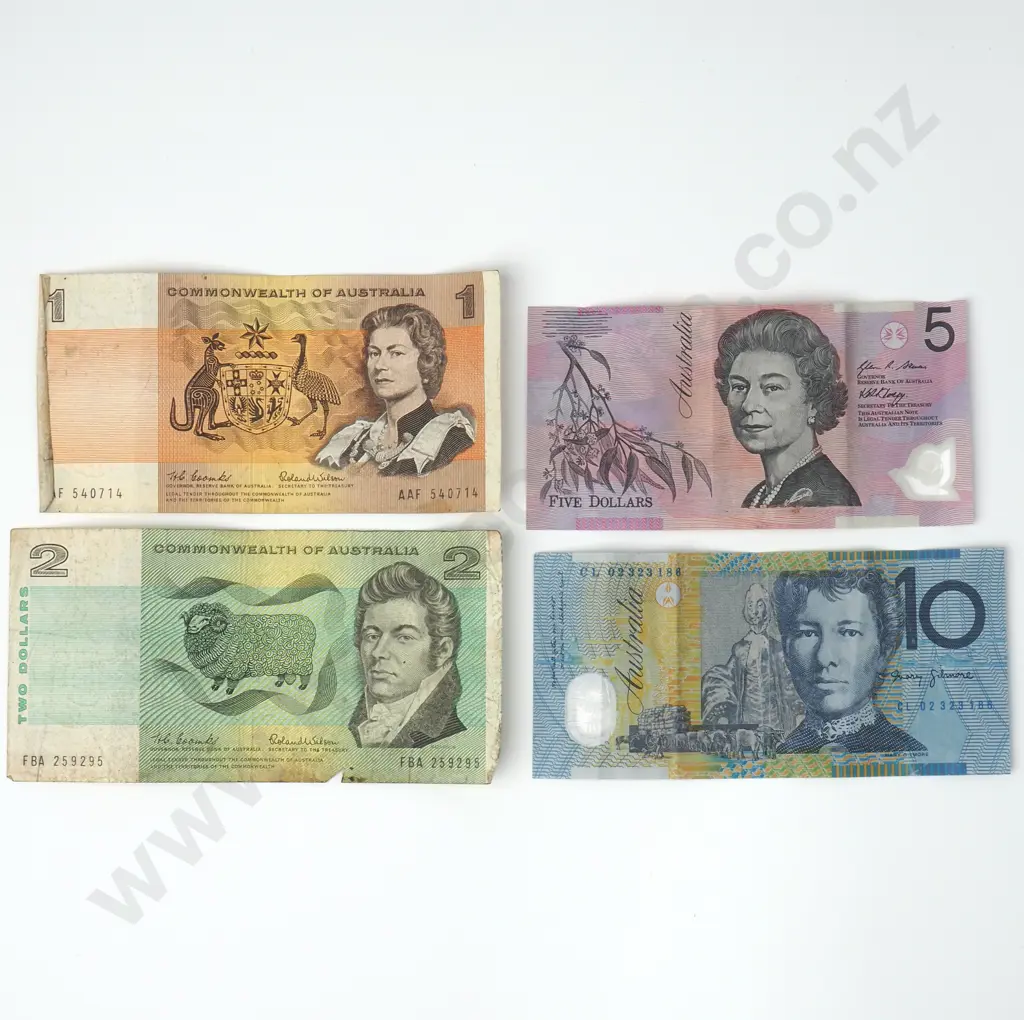 Assorted Australian Banknotes $18 Face Value Image 1++