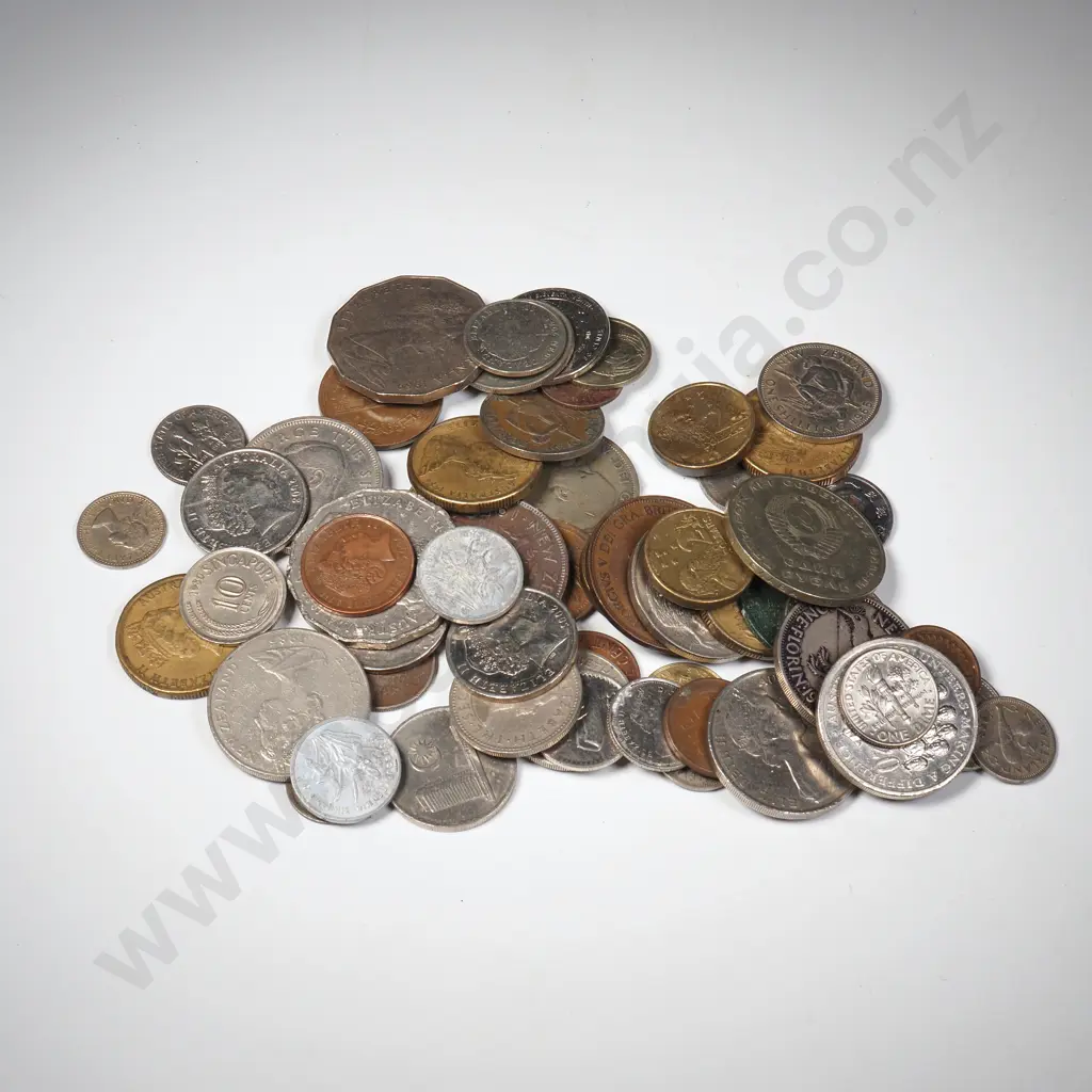 Assorted lot of International Coinage Image 1++