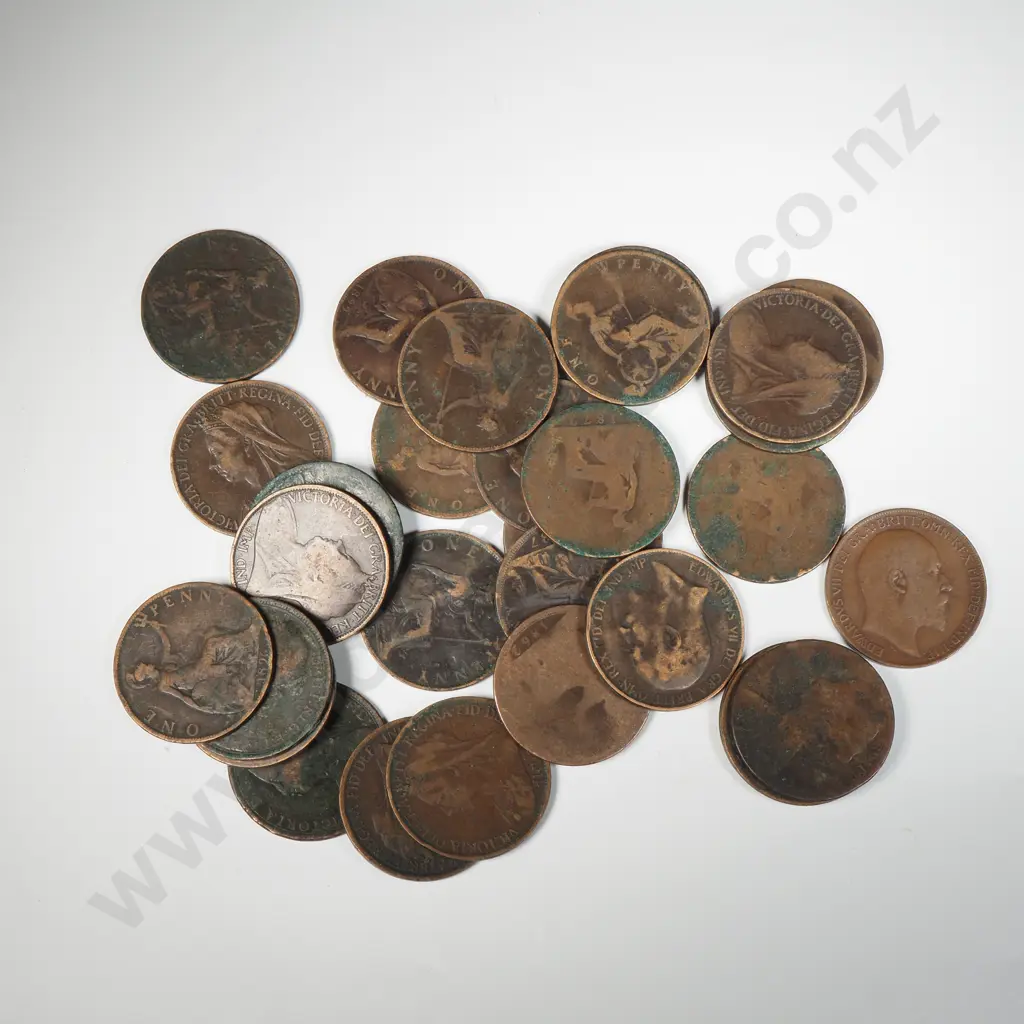 Assorted Lot of English Pennies  Image 1++