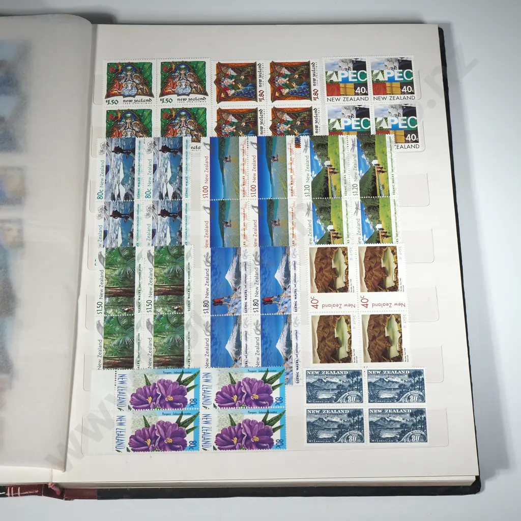 Collectors Stamp Album w New Zealand 20th Century Stamps incl Several Plate Blocks  Image 1++