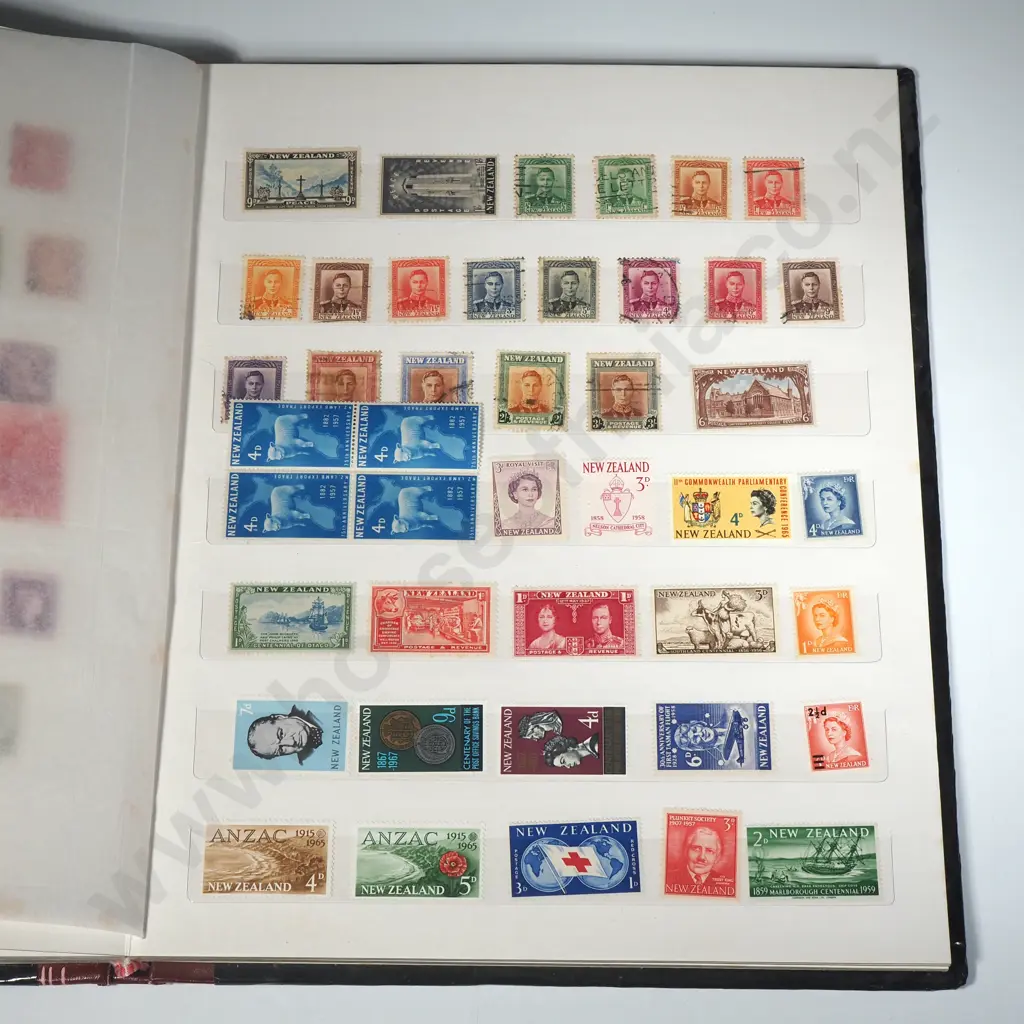 Collectors Stamp Album w New Zealand 20th Century Stamps incl Several Plate Blocks  Image 1++