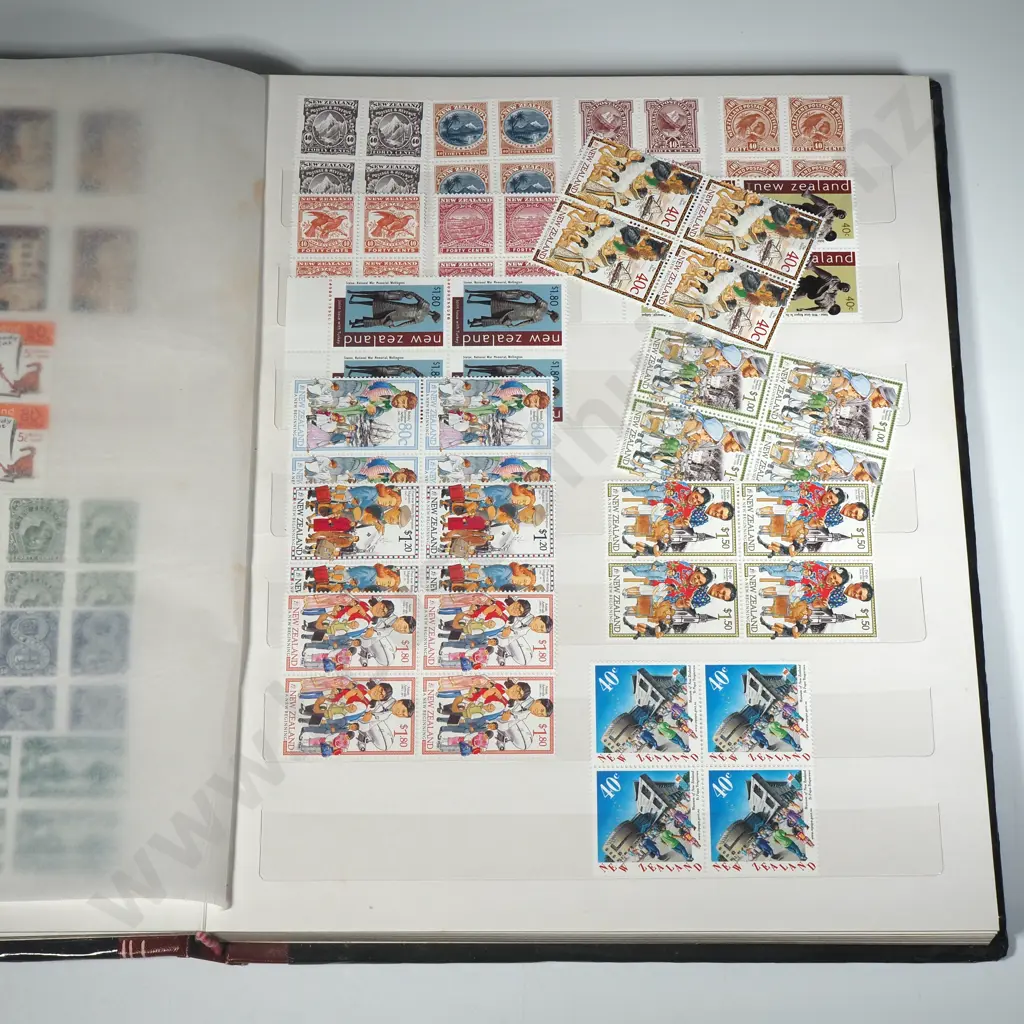 Collectors Stamp Album w New Zealand 20th Century Stamps incl Several Plate Blocks  Image 1++