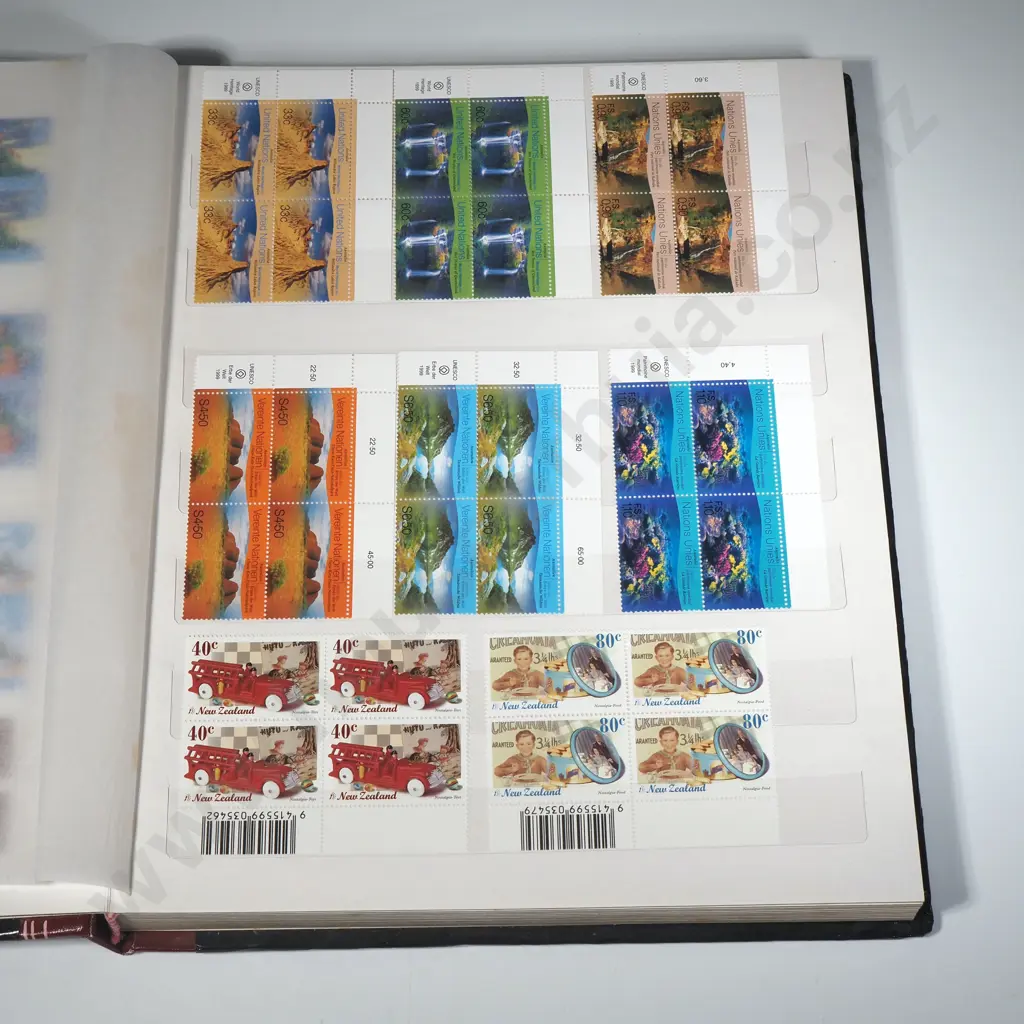 Collectors Stamp Album w New Zealand 20th Century Stamps incl Several Plate Blocks  Image 1++