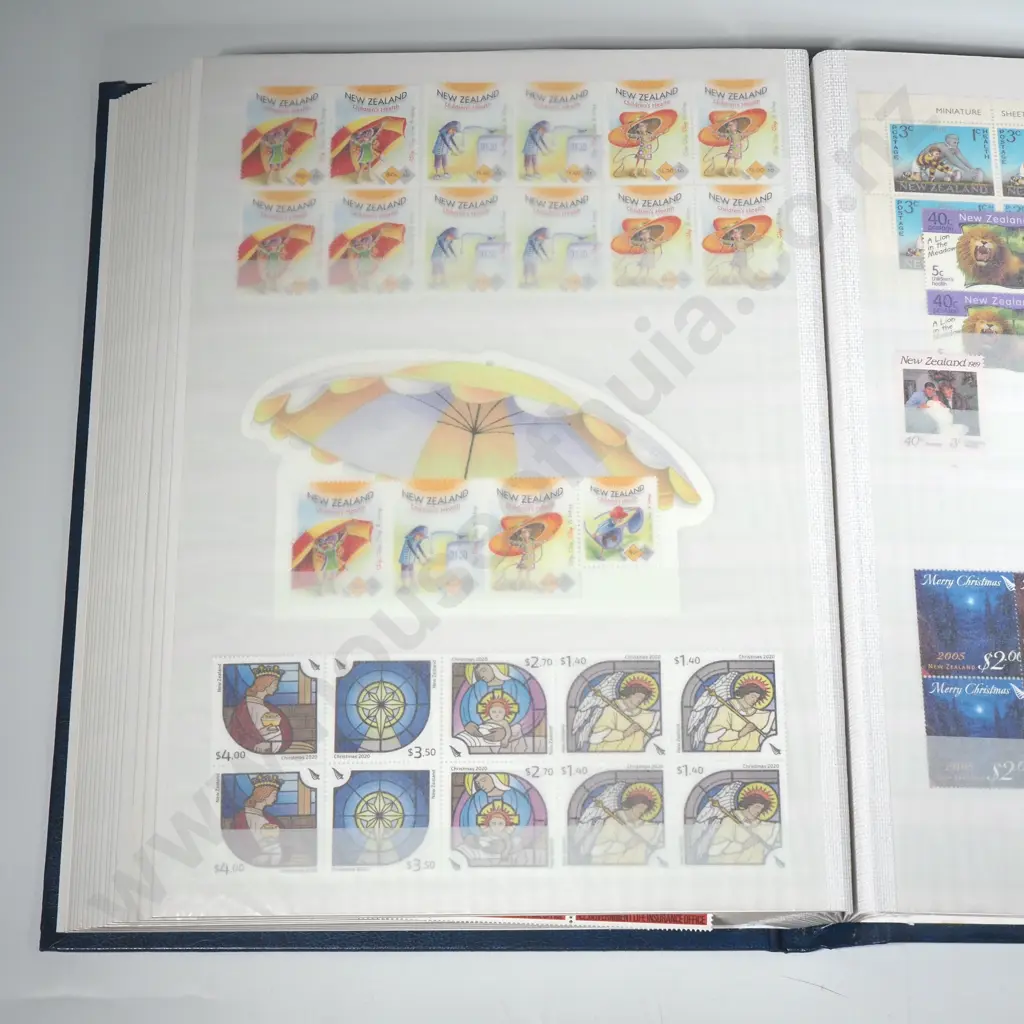 Collectors Stamp Album w New Zealand 20th Century Stamps incl Several Plate Blocks  Image 1++
