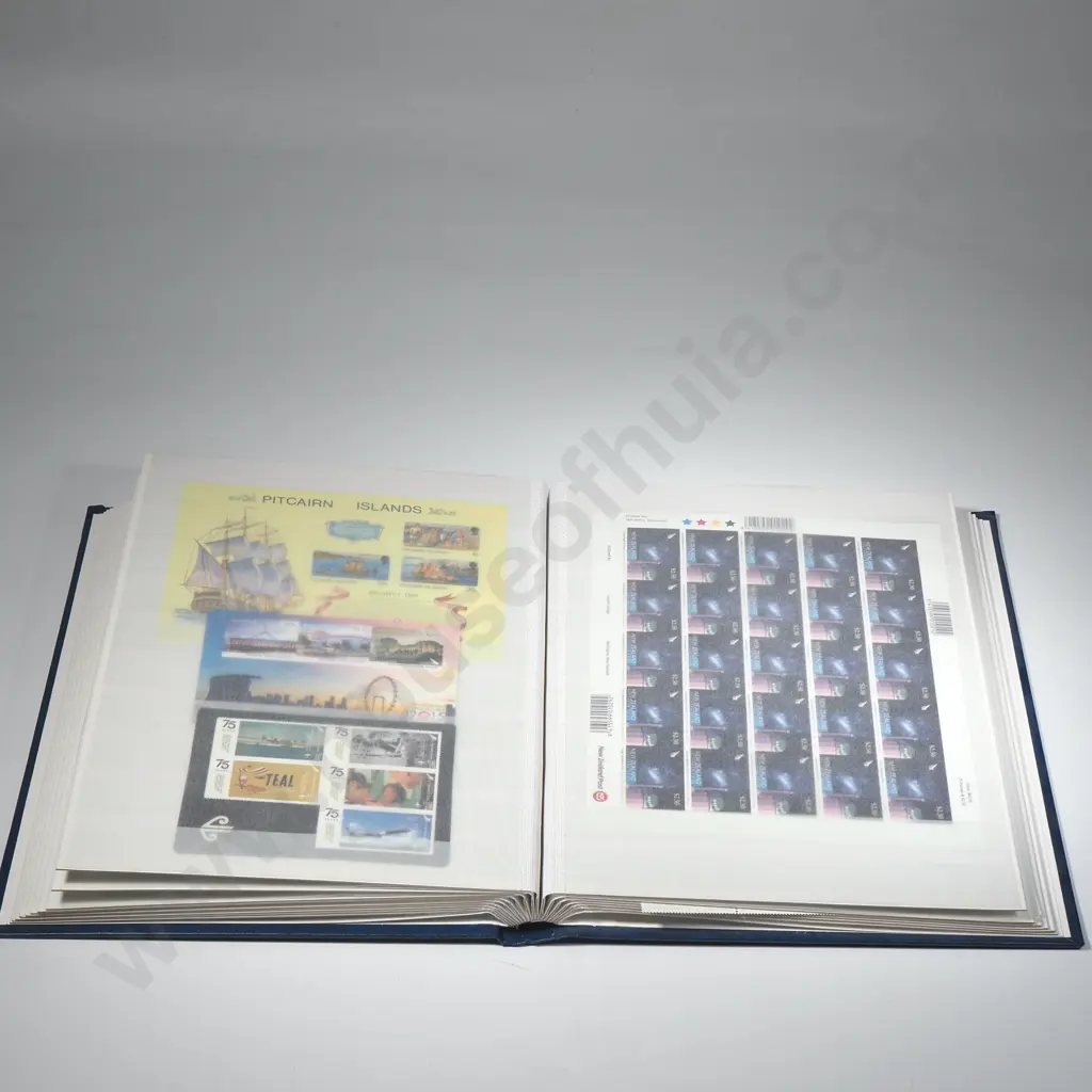 Collectors Stamp Album w New Zealand 20th Century Stamps incl Several Plate Blocks  Image 1++