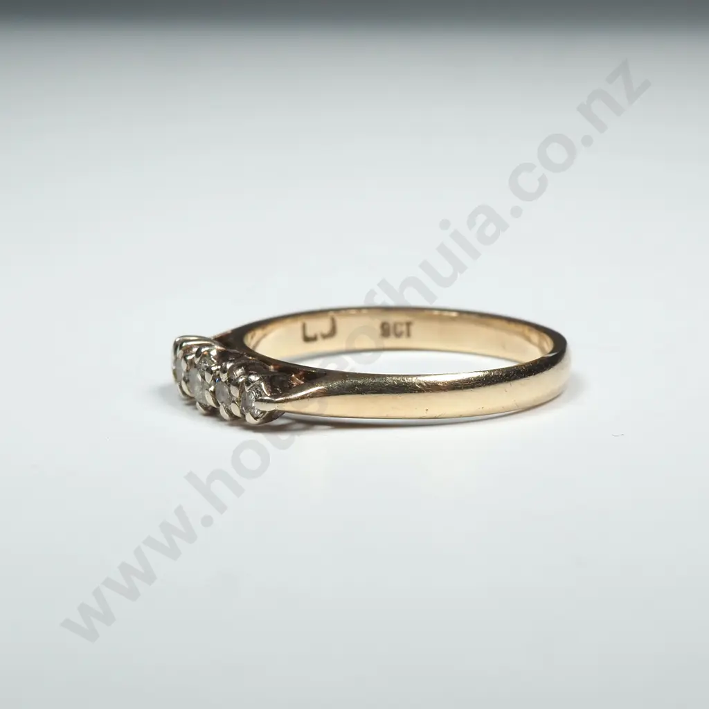 Vintage 9ct Gold White Stone Ring Image 1++