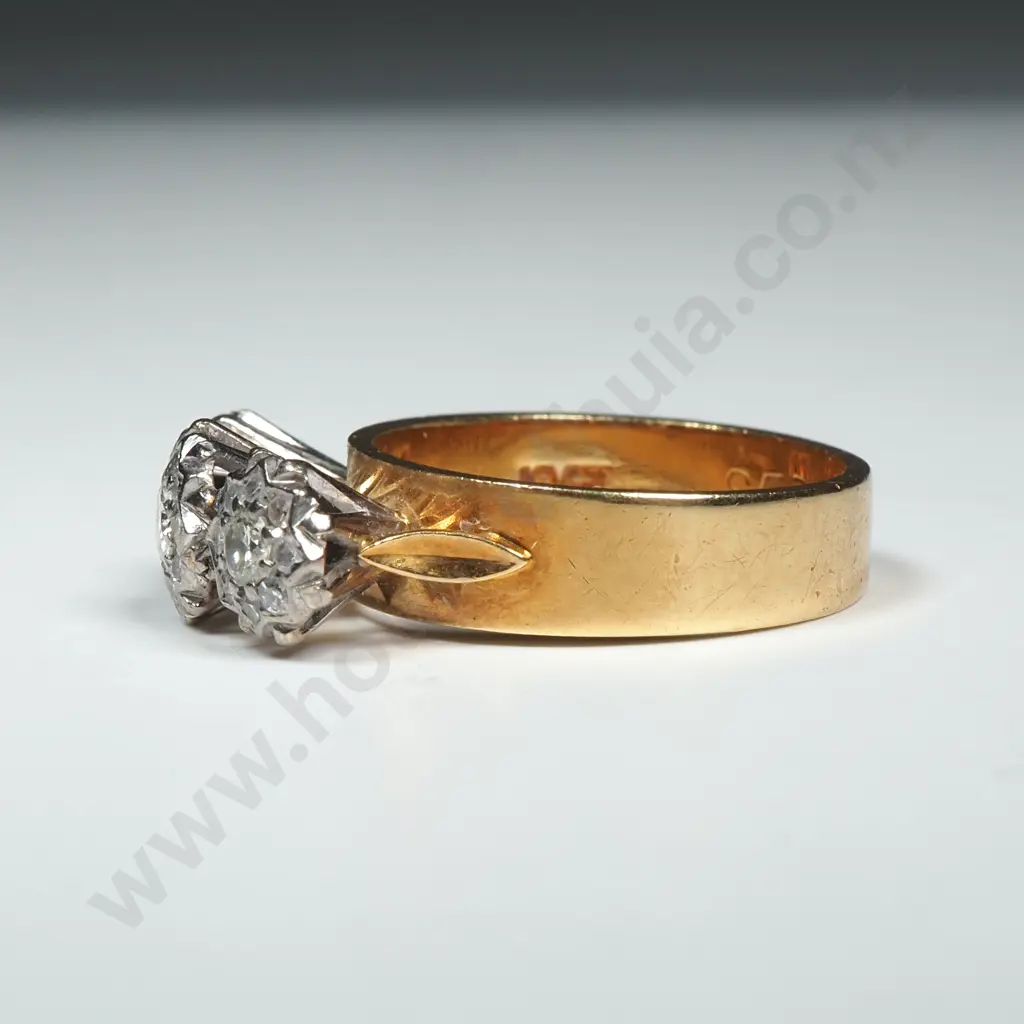 Vintage 18ct Gold Three Stone Diamond Ring Image 1++