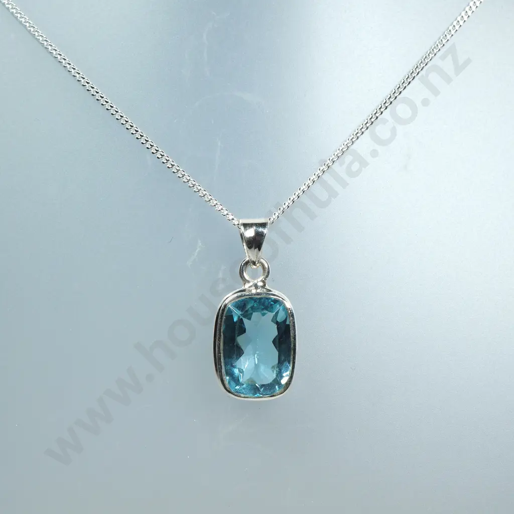 Sterling Silver Blue Topaz Pendant W/ Sterling Silver Chain Image 1++