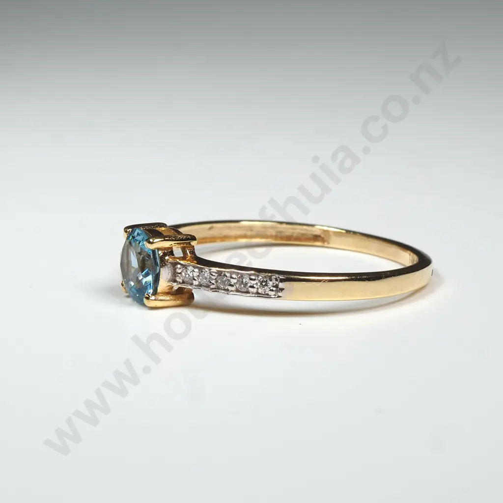 14ct Gold Ring W/ Diamond & Aquamarine Stones Image 1++