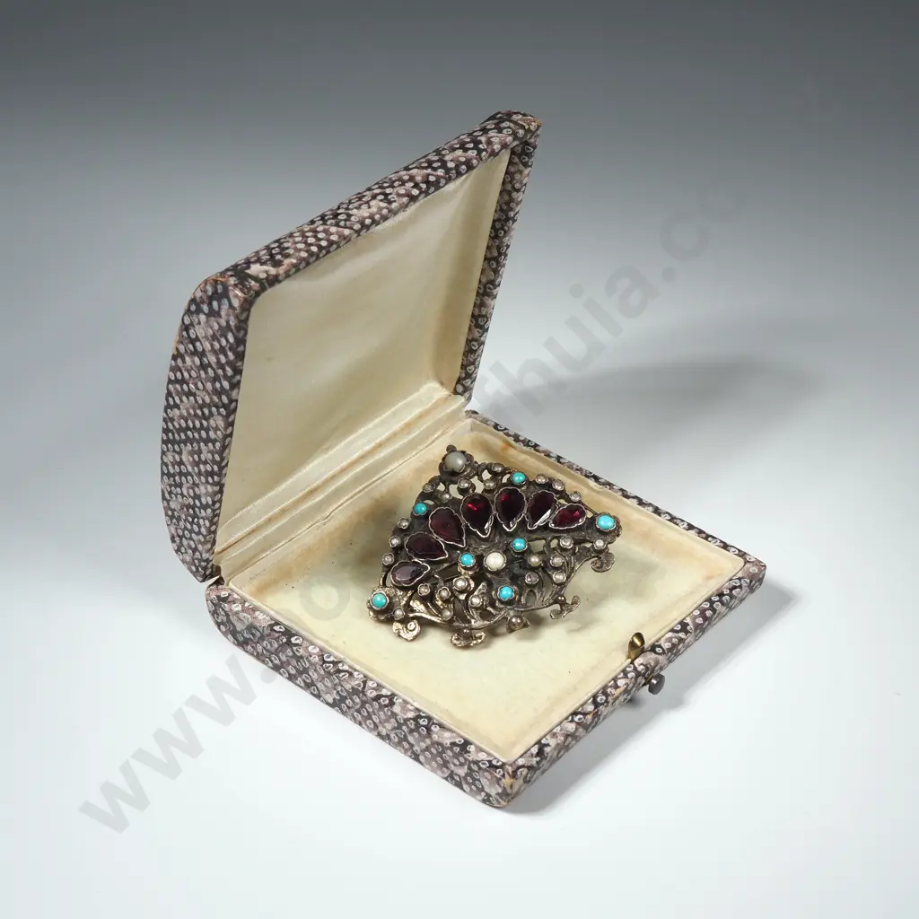Silver & Gem Set Brooch in Period Case Image 1++