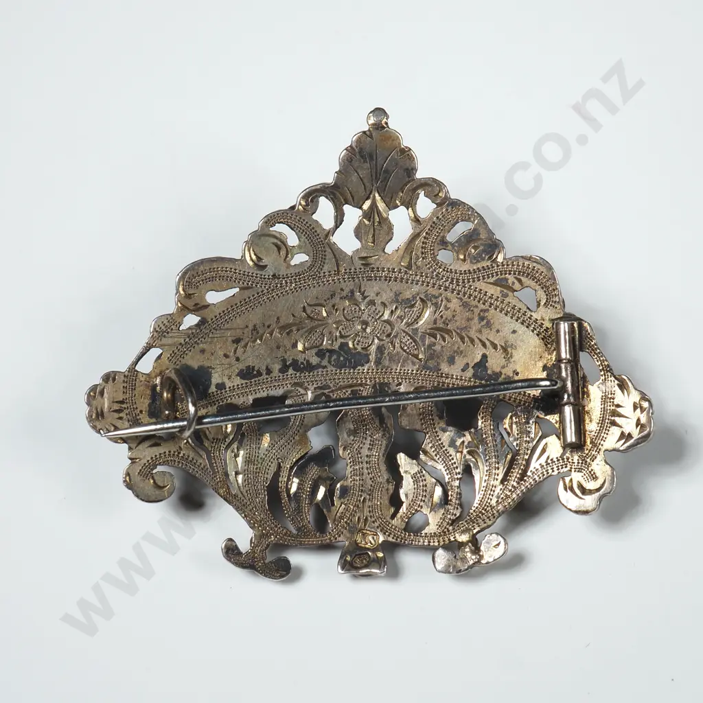 Silver & Gem Set Brooch in Period Case Image 1++