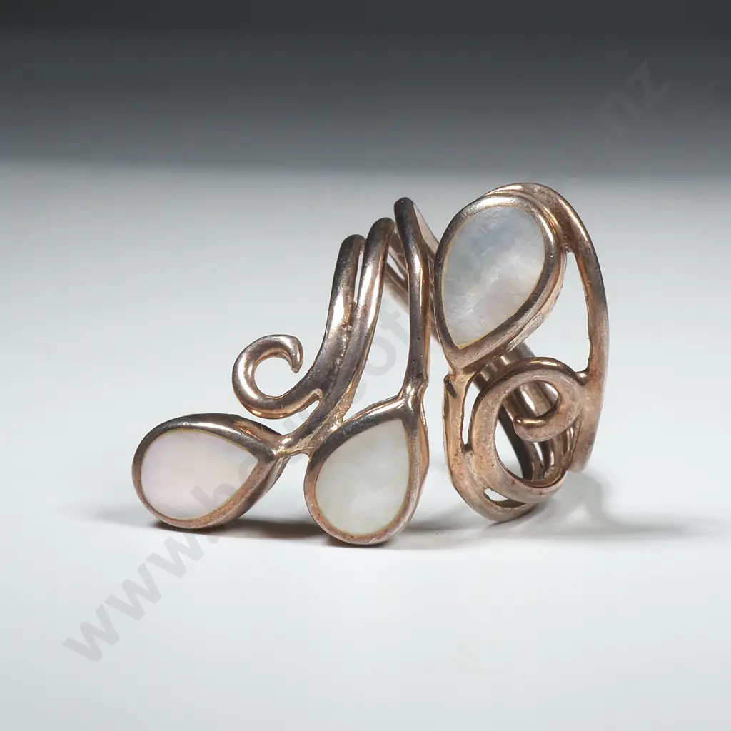 Ornate Mid Century Sterling Silver & Mother Of Pearl Ring  Image 1++