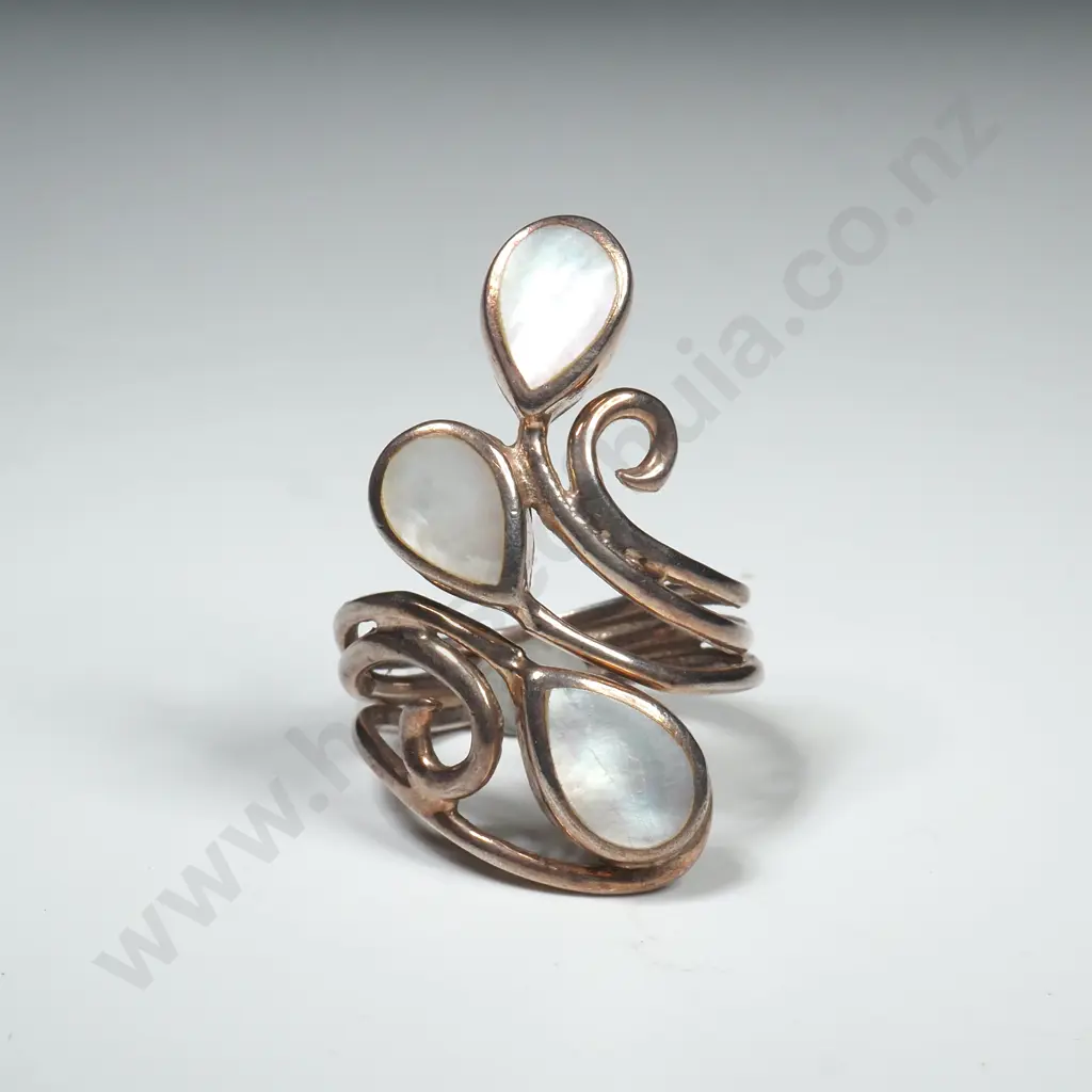 Ornate Mid Century Sterling Silver & Mother Of Pearl Ring  Image 1++