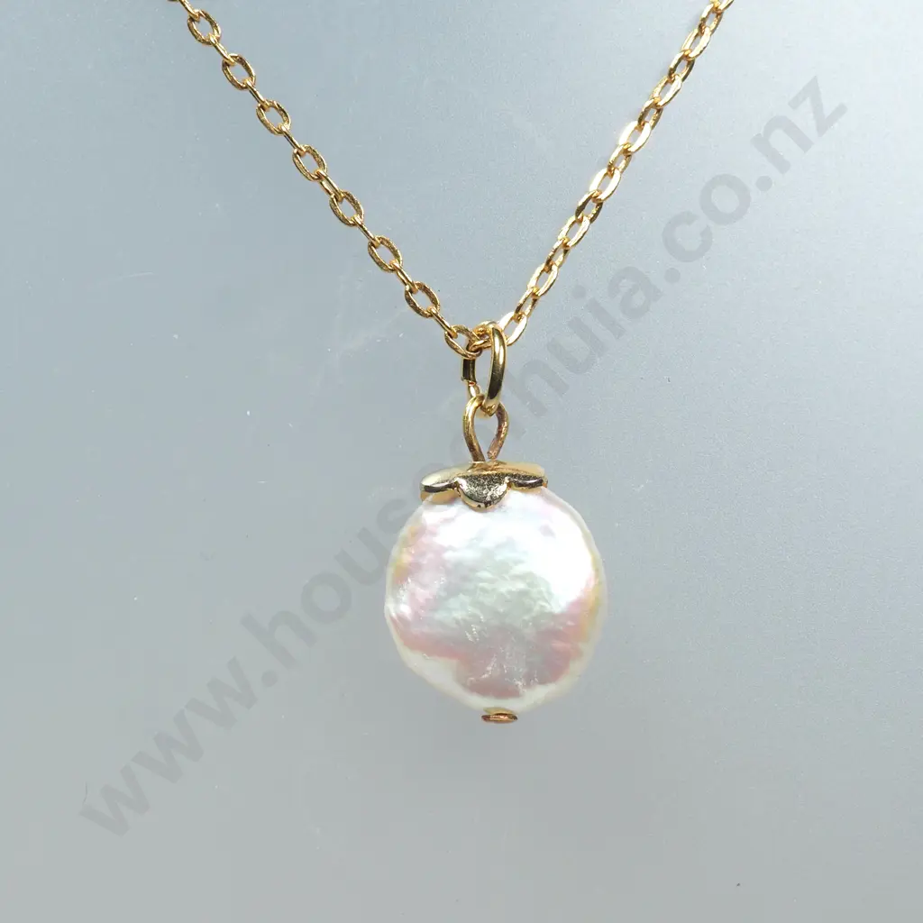Pearl Pendant on Gilt Chain Image 1++