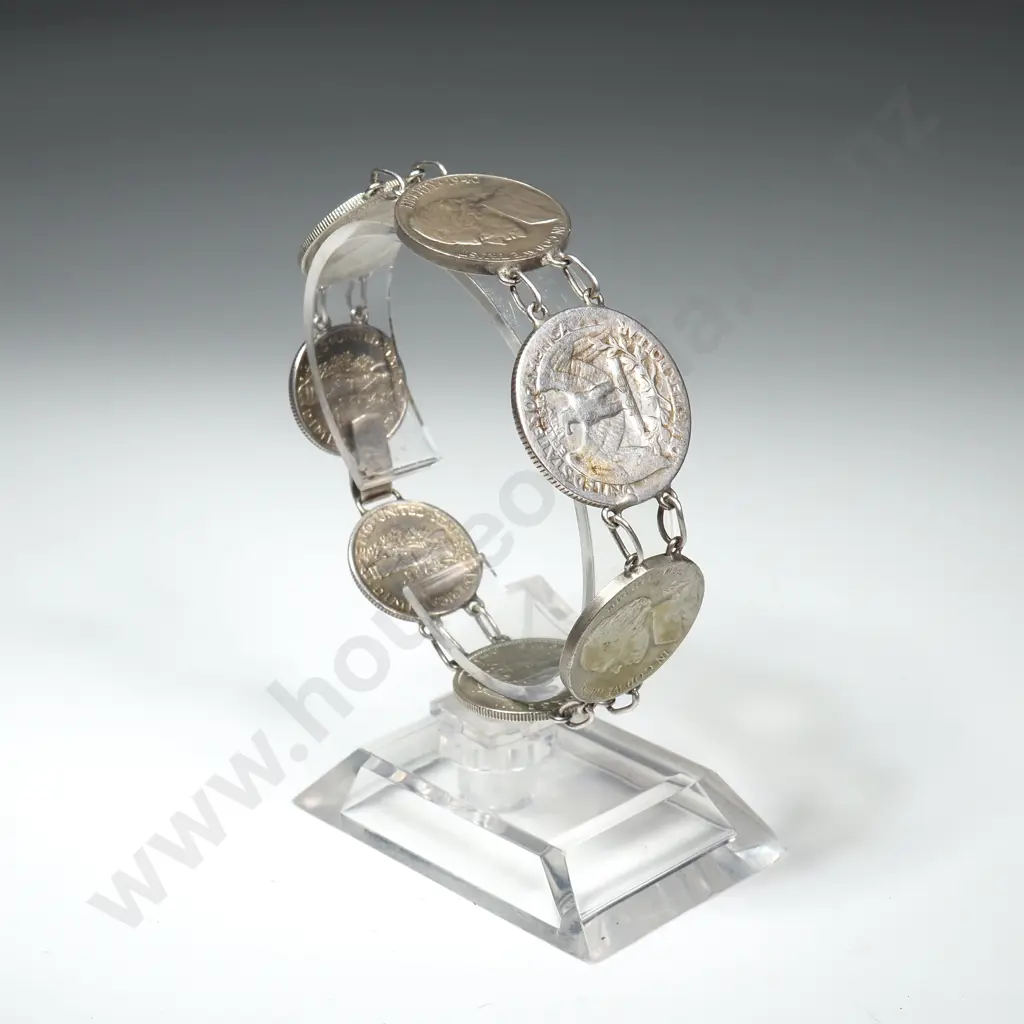 Interesting Antique Coin Bracelet w United States & Fiji Coins incl 1935 Silver US Quarter Image 1++