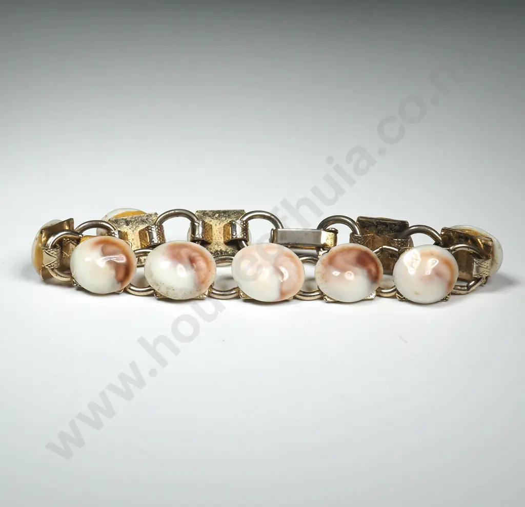 Vintage Shell Bracelet Image 1++