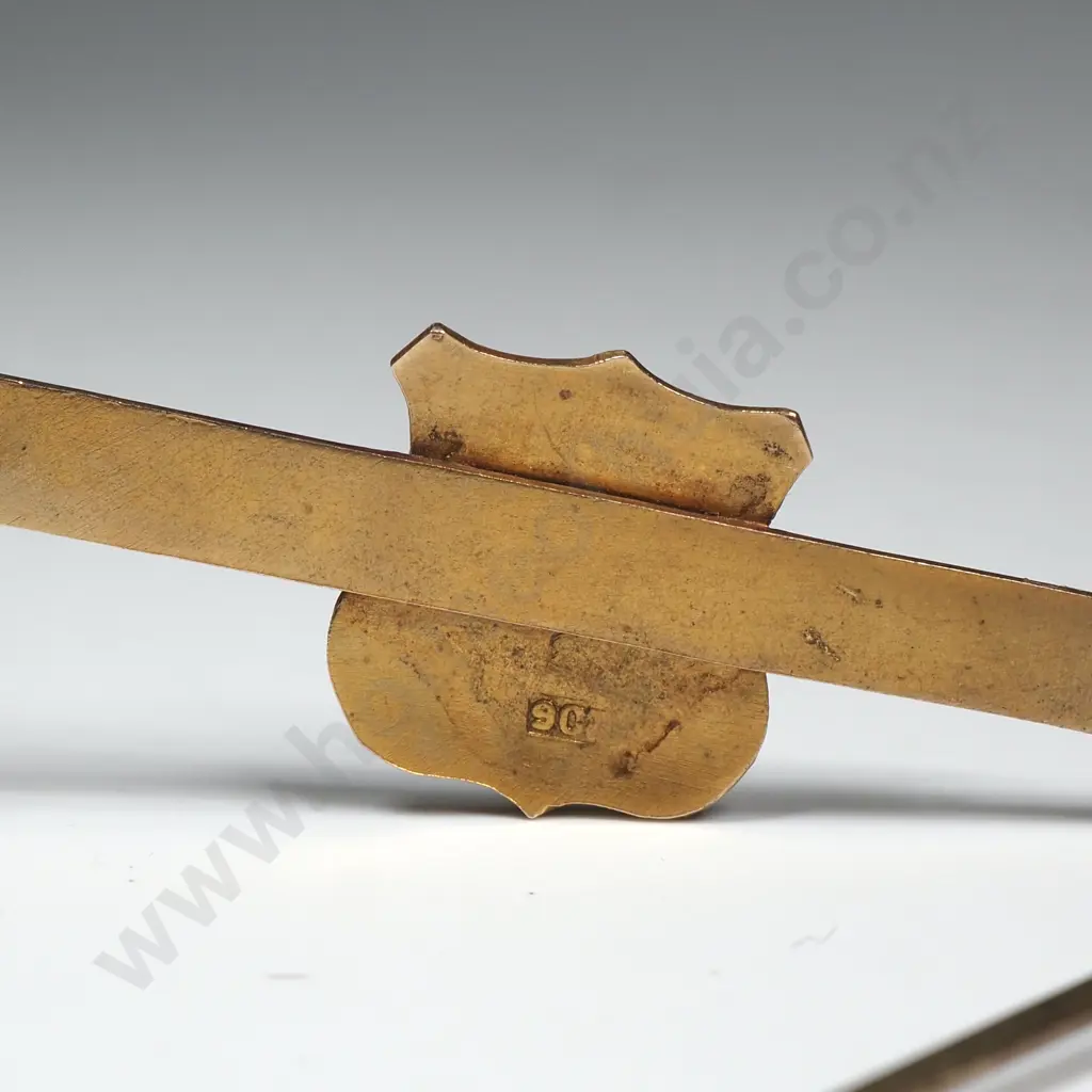 Vintaage 9ct gold brooch Image 1++