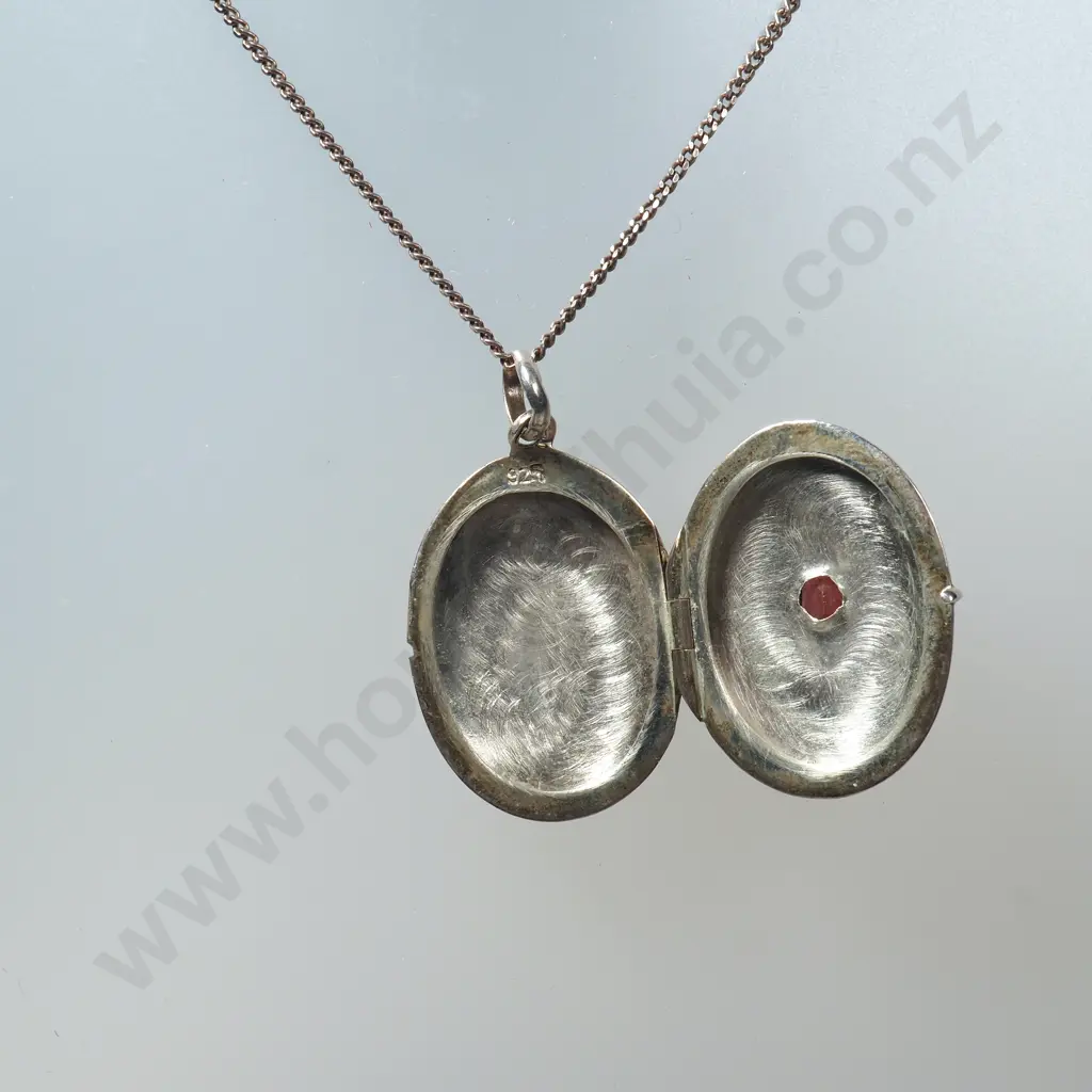 Vintage Sterling Silver Garnet Set Locket With Sterling Silver Chain Image 1++
