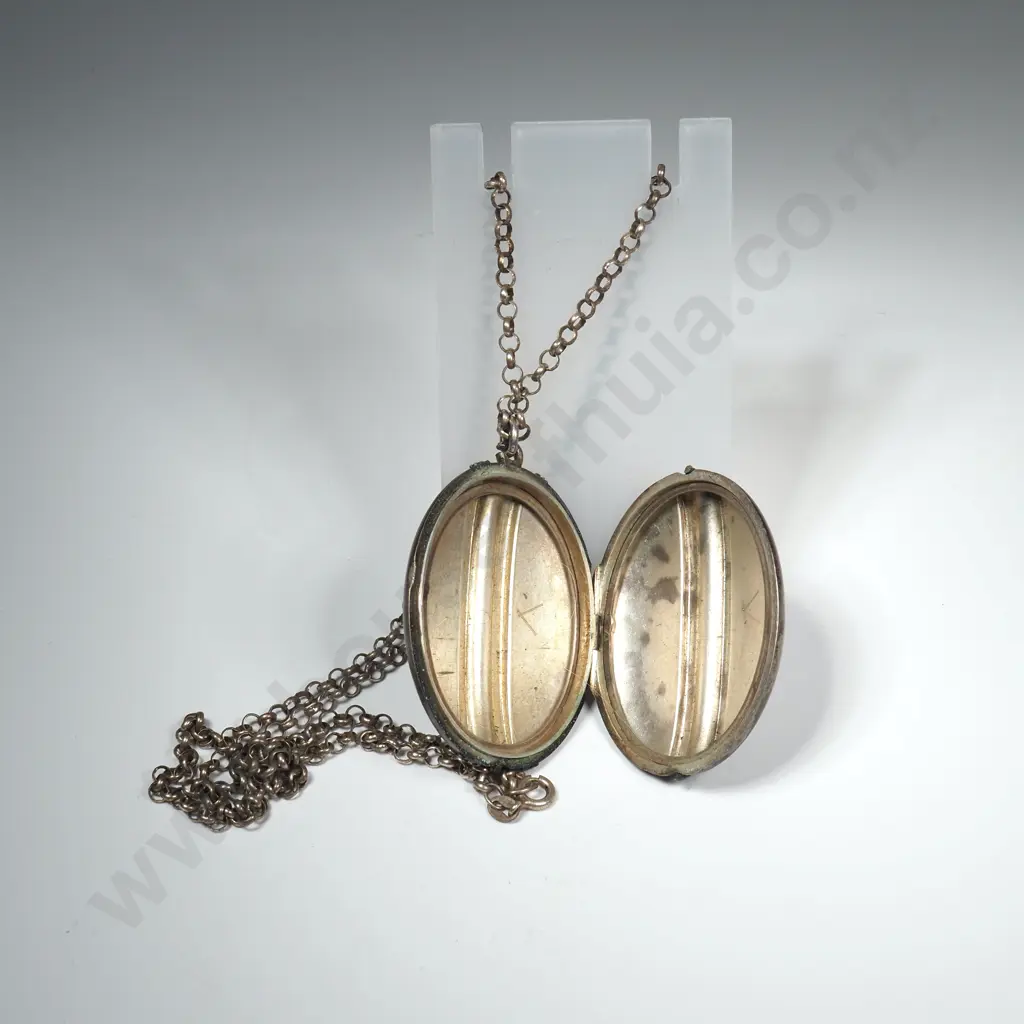 Antique Sterling Silver Locket With Long Sterling Silver Chain Image 1++