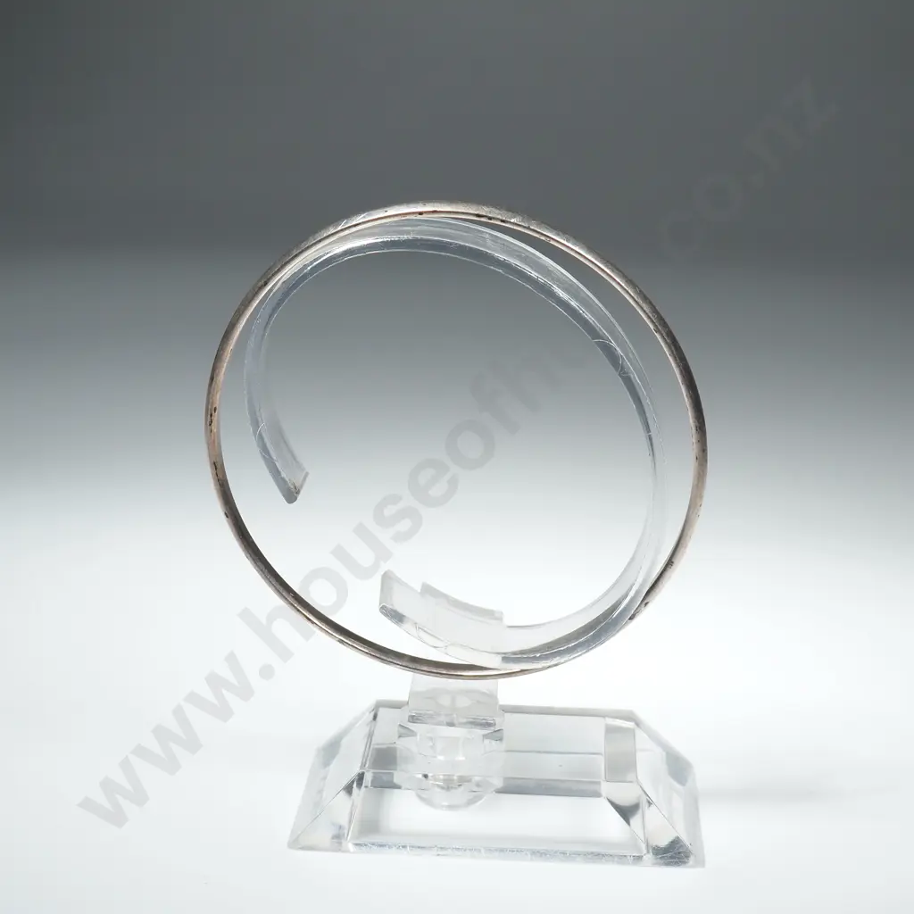 Modern Sterling Silver Bangle Image 1++
