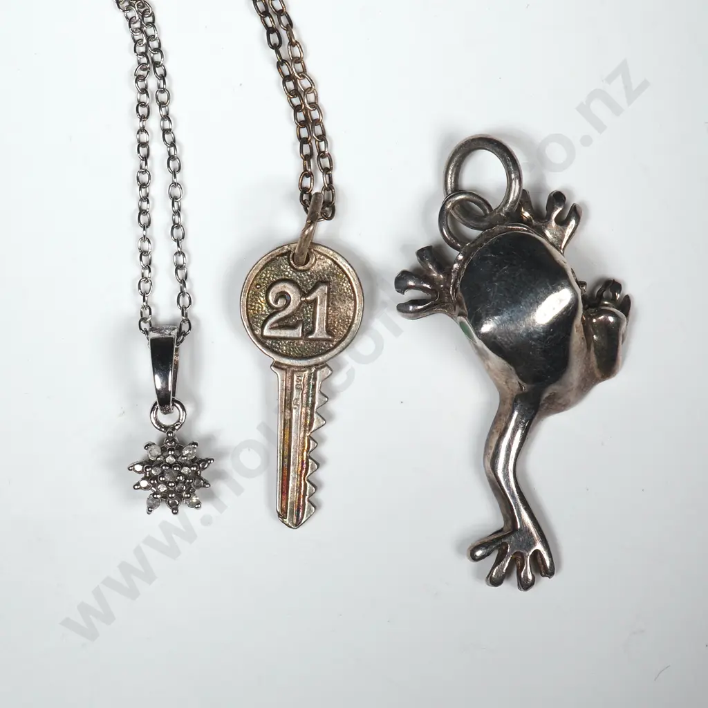 Assorted Sterling Silver Pendants Image 1++