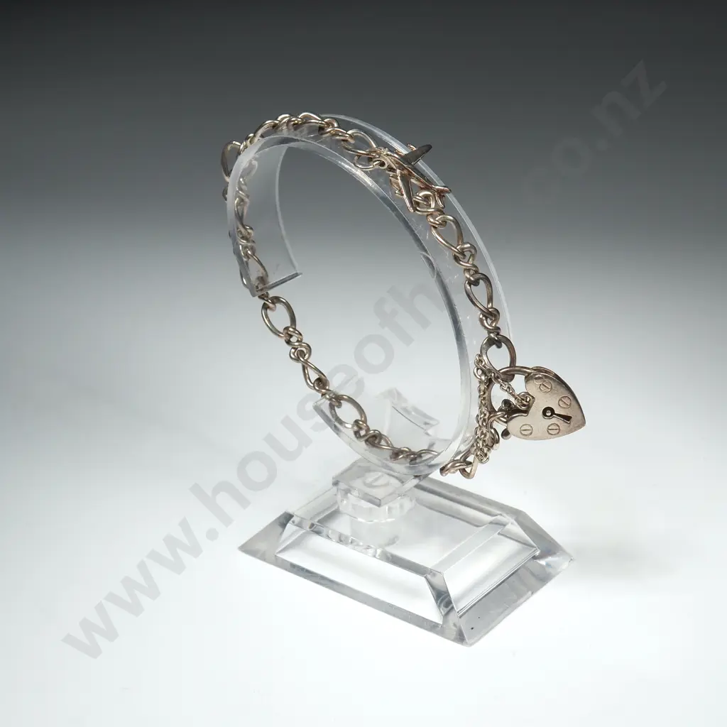 Modern Sterling Silver Padlock Bracelet Image 1++
