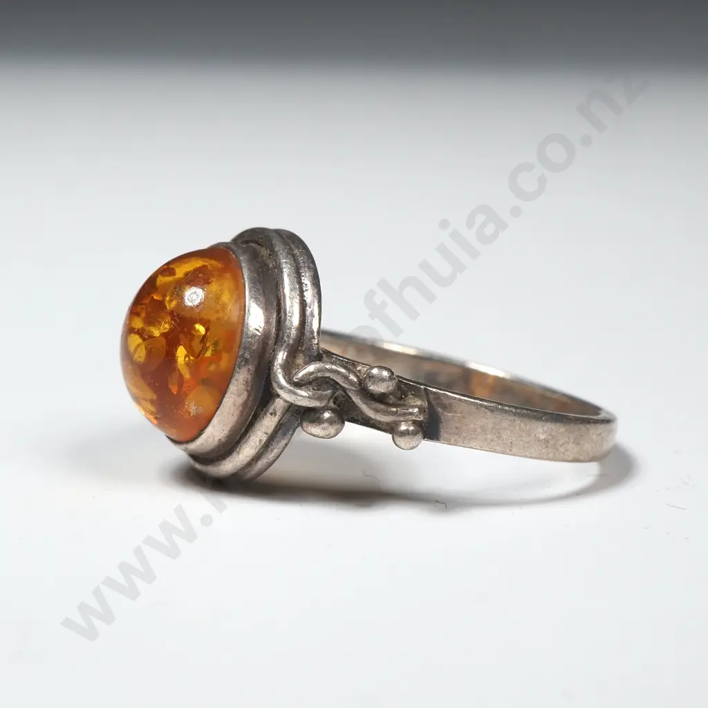 Vintage Sterling Silver And Amber Ring Image 1++