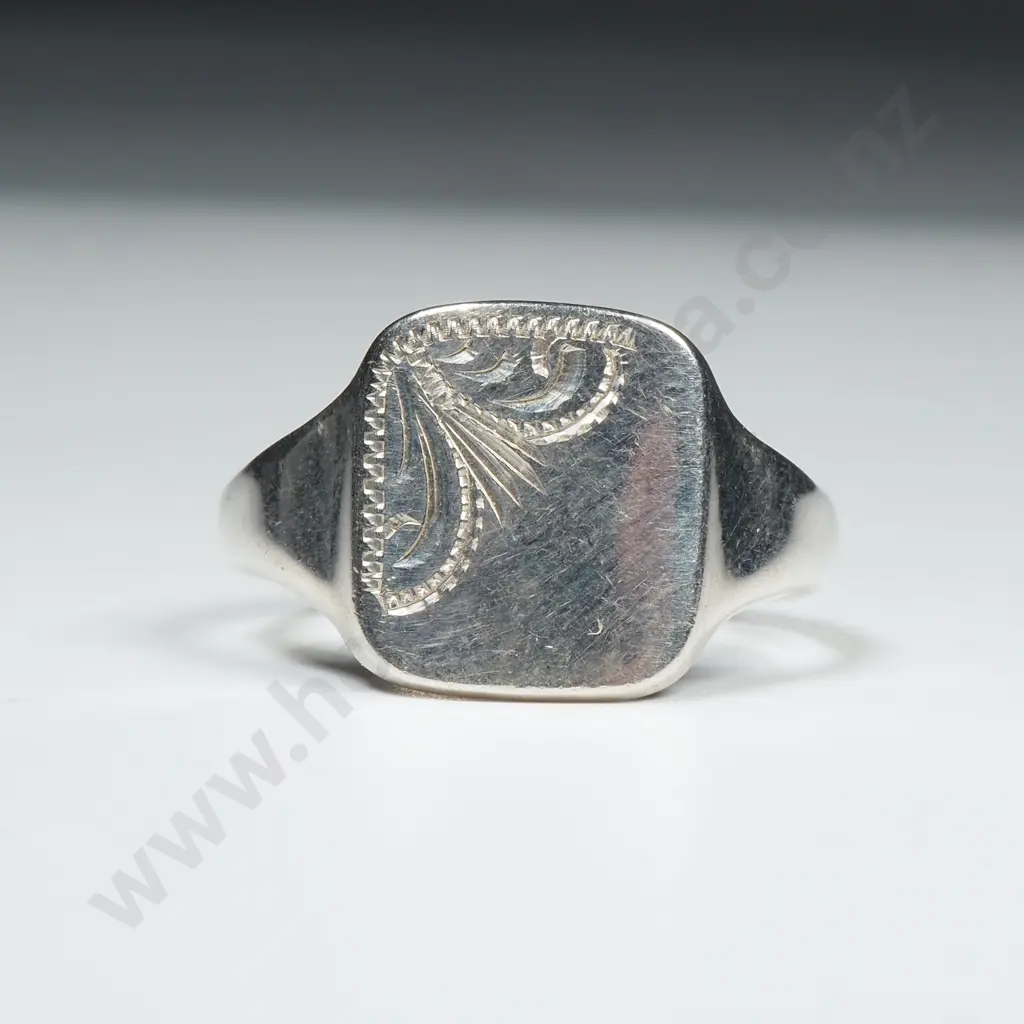 Vintage Sterling Silver Signet Ring Image 1++