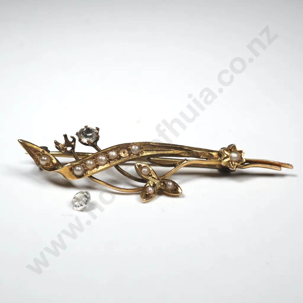 Antique 9ct Gold Lily Brooch A/F Image 1++