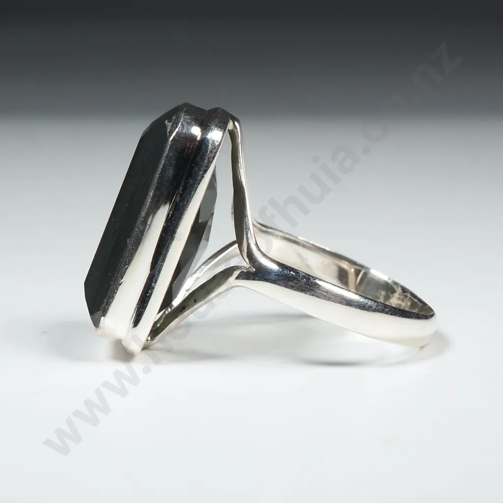 Sterling Silver Labradorite Ring Image 1++