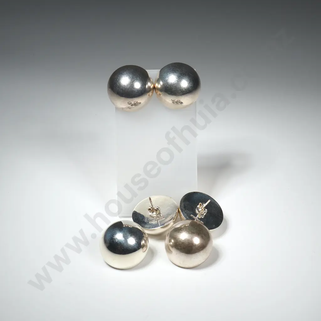 Three Pairs of Sterling Silver Round Earrings Image 1++